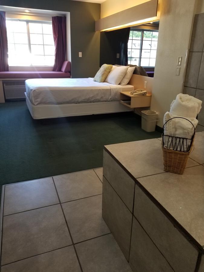 Mariner'S Village Resort Carlyle Luaran gambar