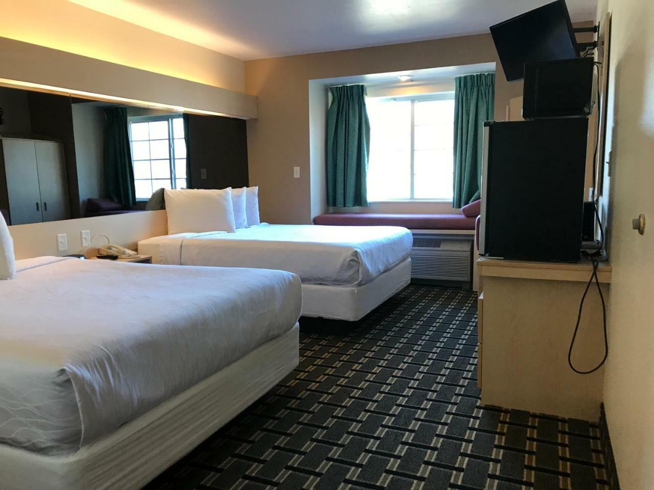 Mariner'S Village Resort Carlyle Luaran gambar